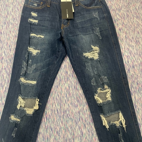 Fashion Nova Sierra Distressed Boyfriend
Jeans size 3 - Picture 2 of 4
